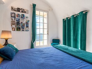 3 chambres, acc ès au Wi-Fi (inclus), literie fournie