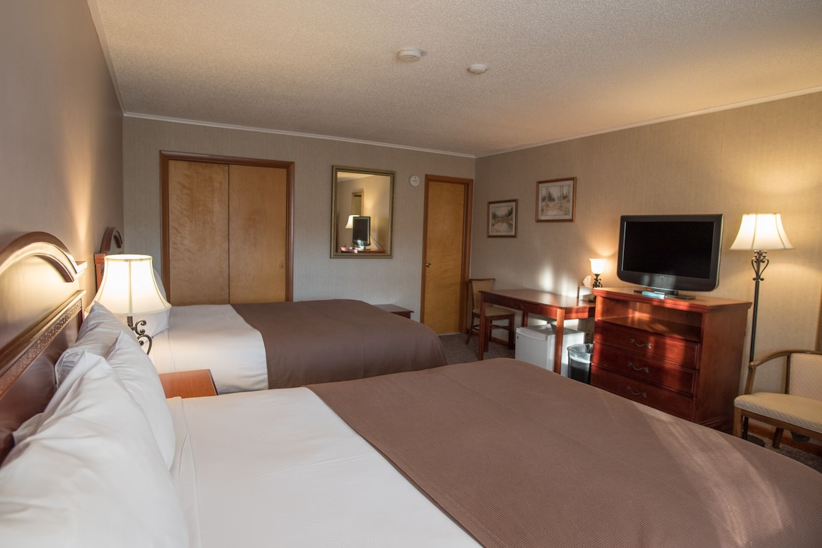Room, 2 Queen Beds