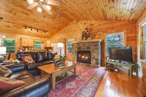 TV, fireplace, DVD player, books - Peaceful Smoky Mountain Cabin w/ Deck & Fire Pit! (Waynesville)