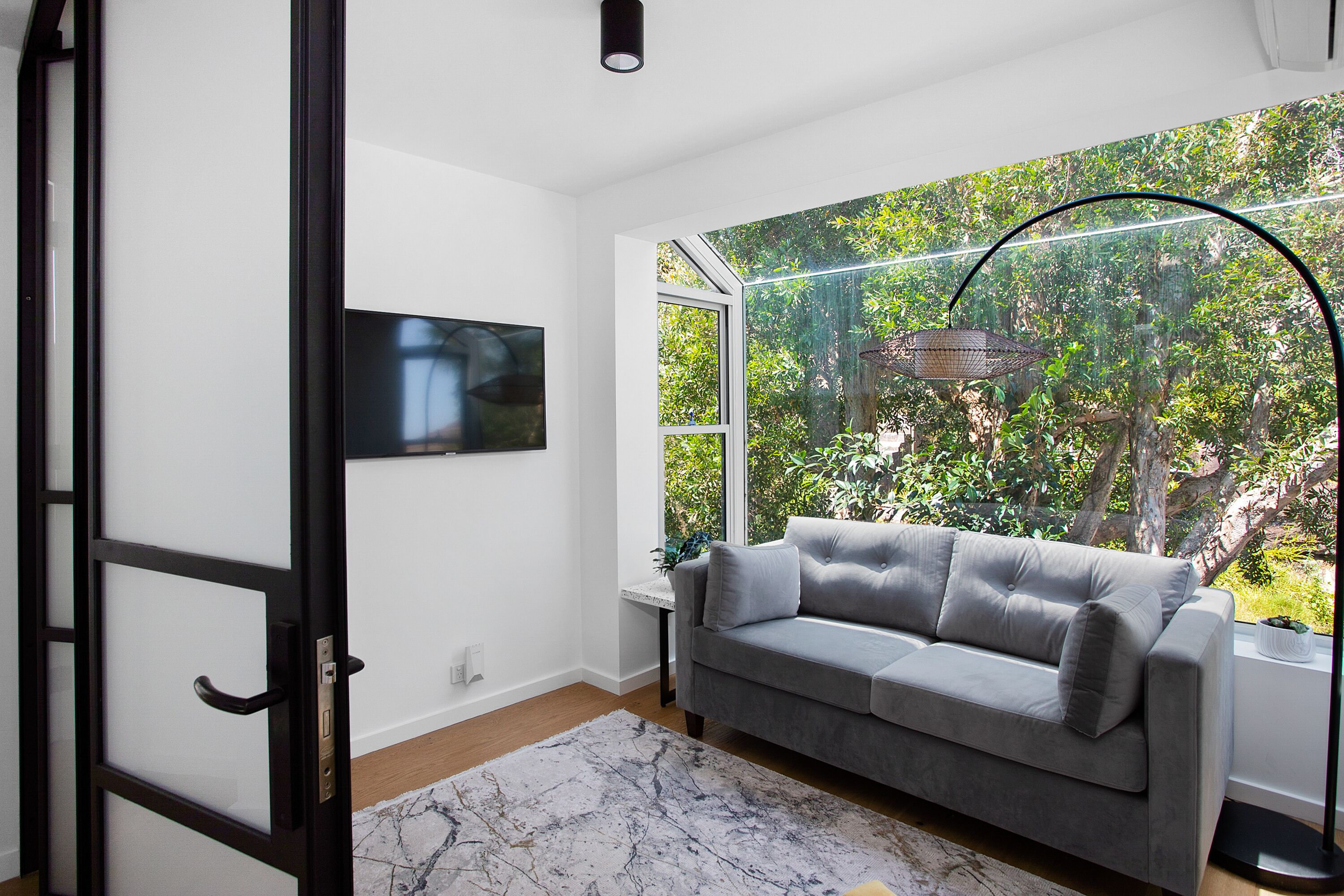 Luxurious Penthouse with private pool! — image 16