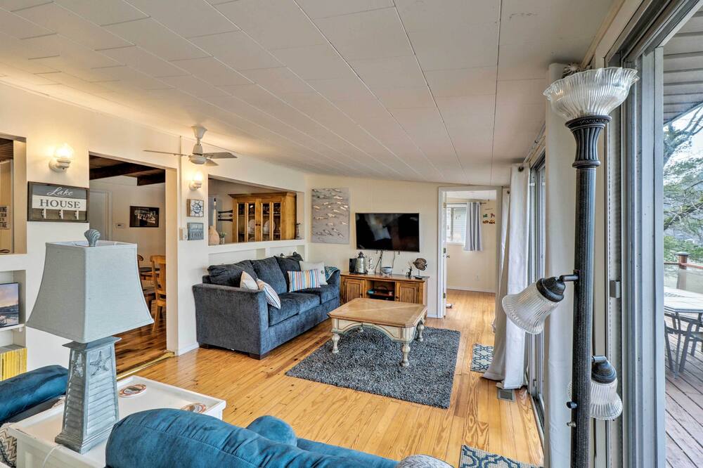 Riverfront Retreat w\/ Fire Pit, Large Deck & Grill