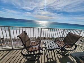 Property grounds - Beachfront - Panoramic Gulf Views - Walk to Restaurants - Heated Pool + Hot Tub (Destin)