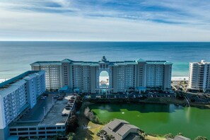 Exterior - Beachfront - Panoramic Gulf Views - Walk to Restaurants - Heated Pool + Hot Tub (Destin)