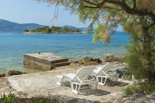 Holiday Home Neda - Three-Bedroom Holiday Home with Terrace and Sea View