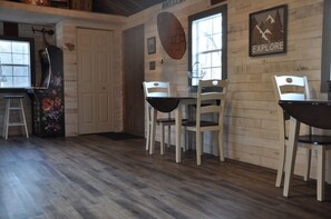 Interior - Luxury cabins in the foothills of the Blue Ridge Mountains (Westminster)