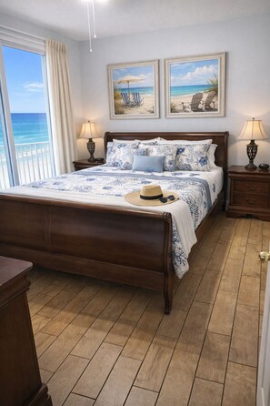 4 bedrooms, iron/ironing board, WiFi, bed sheets - Beachfront 4BR 3BA Condo, Large Gulf-Front Balcony, Free Beach Chairs, Pier Park (Panama City Beach)