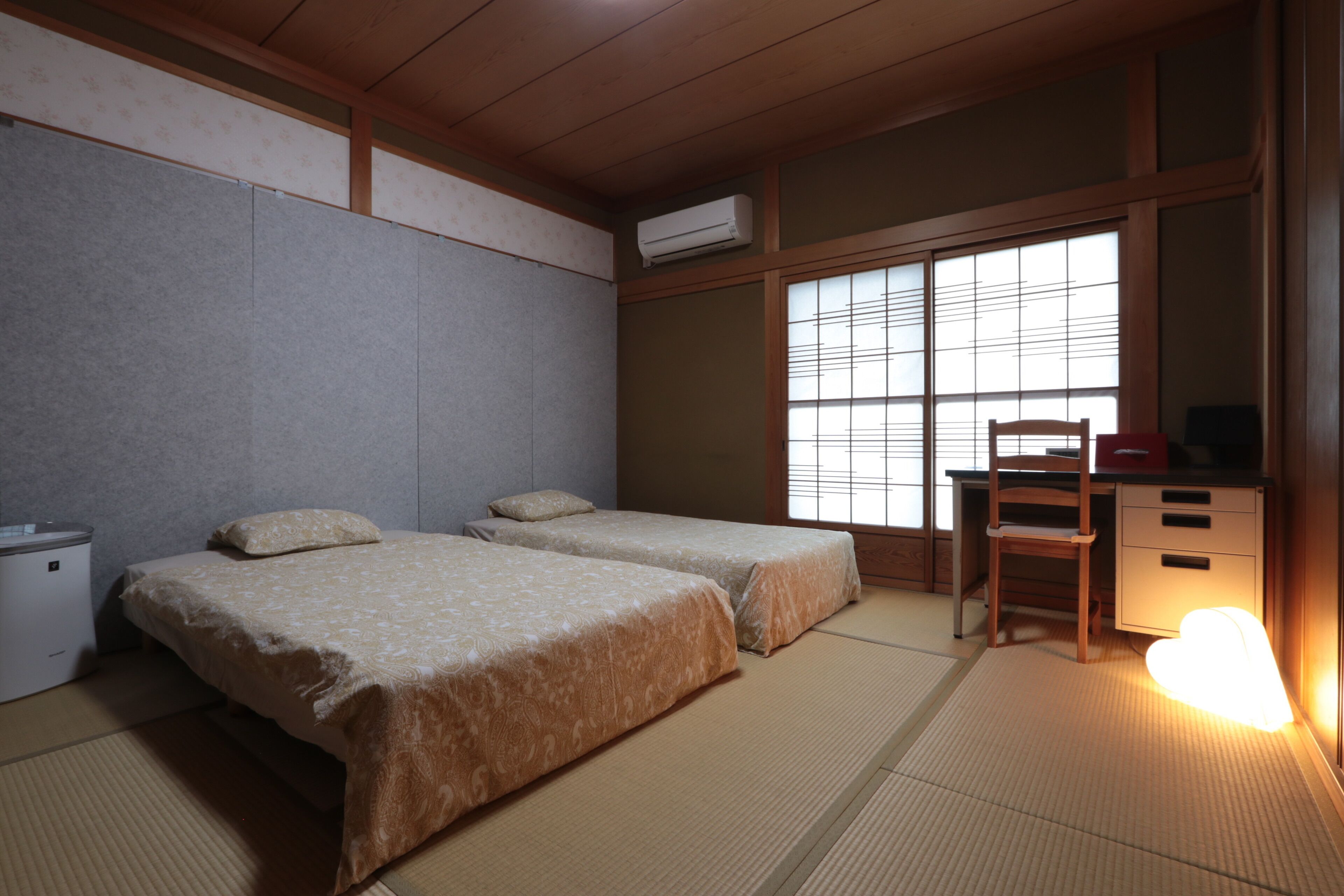 Japanese Style Room (303) | Individually decorated, individually furnished, desk, laptop workspace