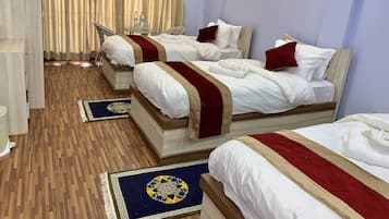 Everest Deluxe Triple Room | Free WiFi