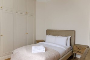 1 kamar tidur dan seprai linen