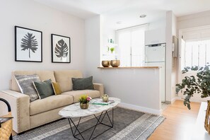 Apartment, 2 Bedrooms | Living area