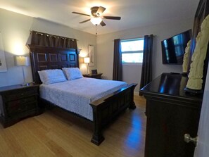 3 bedrooms, travel crib, free WiFi, bed sheets - Treasure Cove - 2,100sqft Home away from Home, 1.4m to the Beach, 3bdrm, 2 bath (Deerfield Beach)