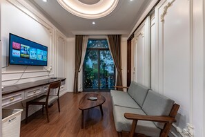 Signature Apartment | Premium bedding, memory foam beds, in-room safe, individually decorated - Ngan Ha Apartment 2 (Ho Chi Minh City)