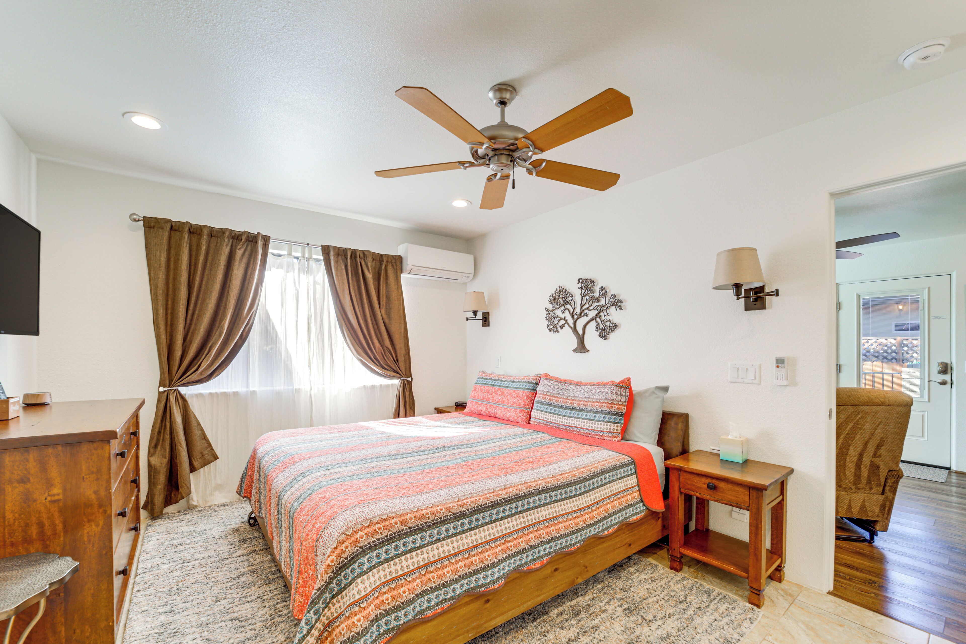1 bedroom, iron/ironing board, travel cot, Internet