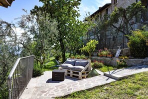 Terrace/patio - melograno: with stunning lake view (Tignale)