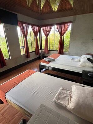 3 bedrooms, WiFi, bed sheets