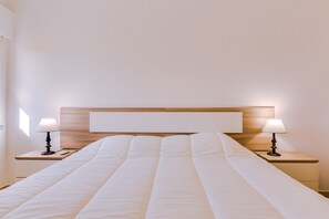 Fer et planche à repasser, Wi-Fi gratuit, draps fournis