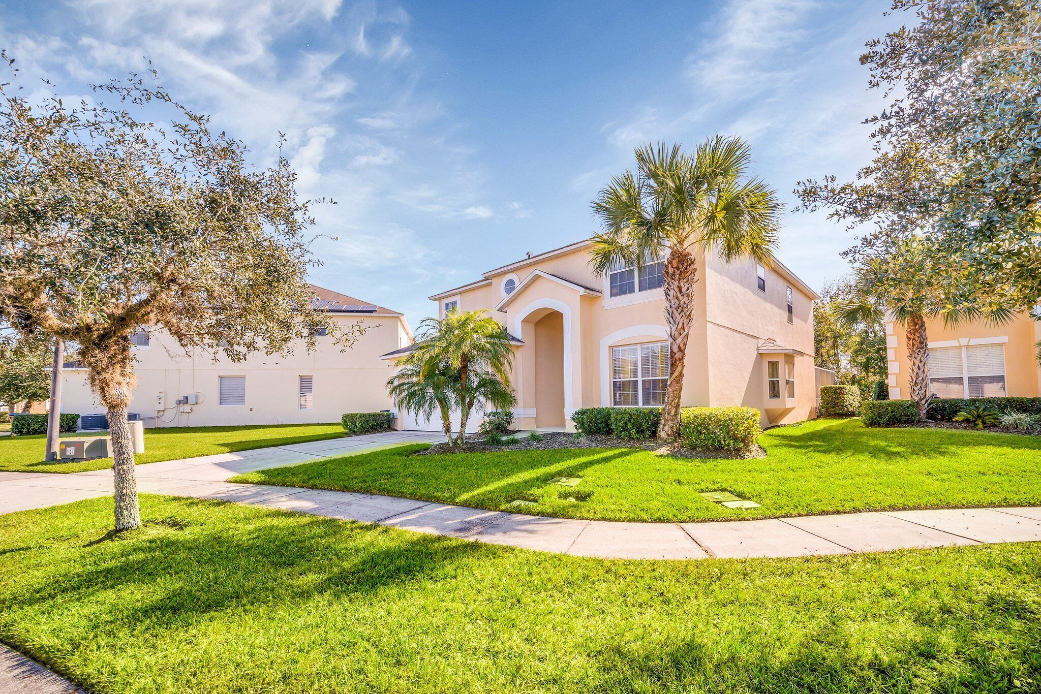 6 Bedroom Themed Villa Near Disney World with Pool, Hot tub & Private Game Room 