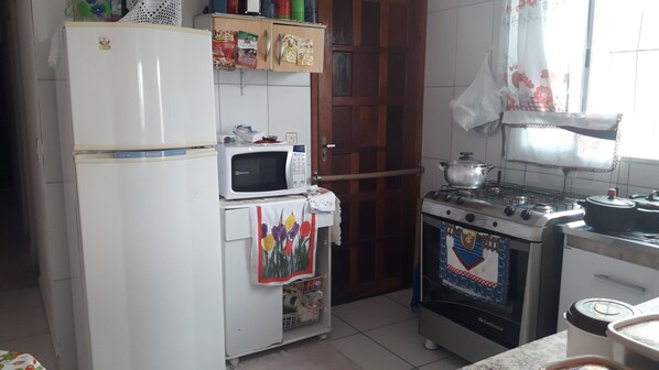 Fridge, microwave, stovetop, electric kettle