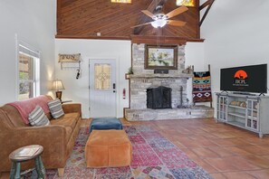 Televisor i llar de foc 