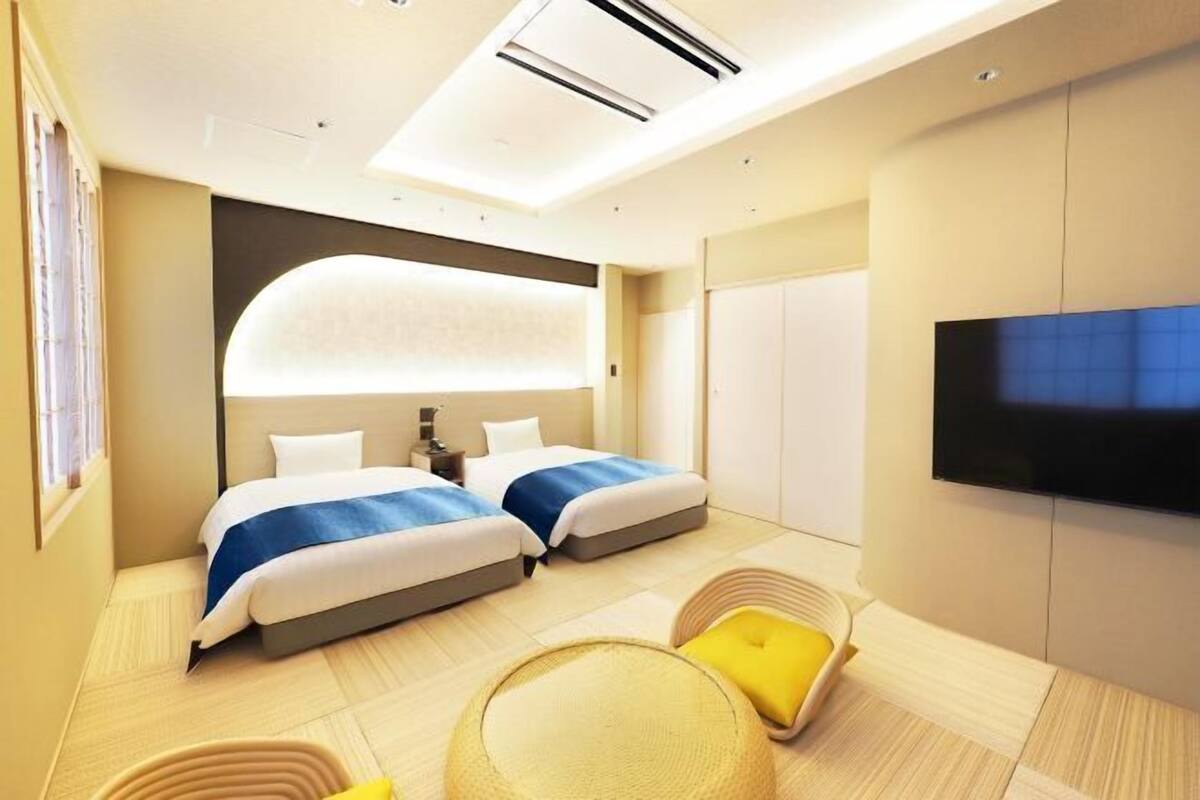 Blackout drapes, iron/ironing board, free WiFi, bed sheets