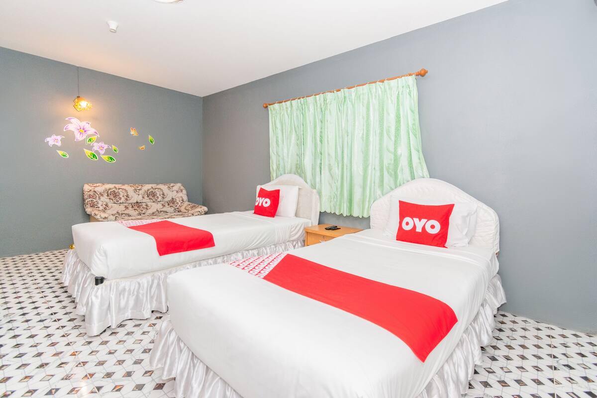 Deluxe Twin Room | Free WiFi, bed sheets