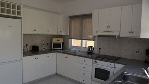 Dishwasher, coffee/tea maker