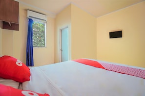 Free WiFi, bed sheets