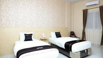 Deluxe Twin Room | Free WiFi, bed sheets