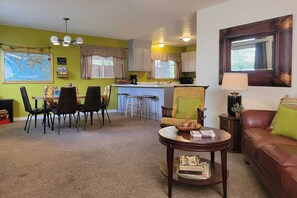 TV, fireplace, DVD player, books