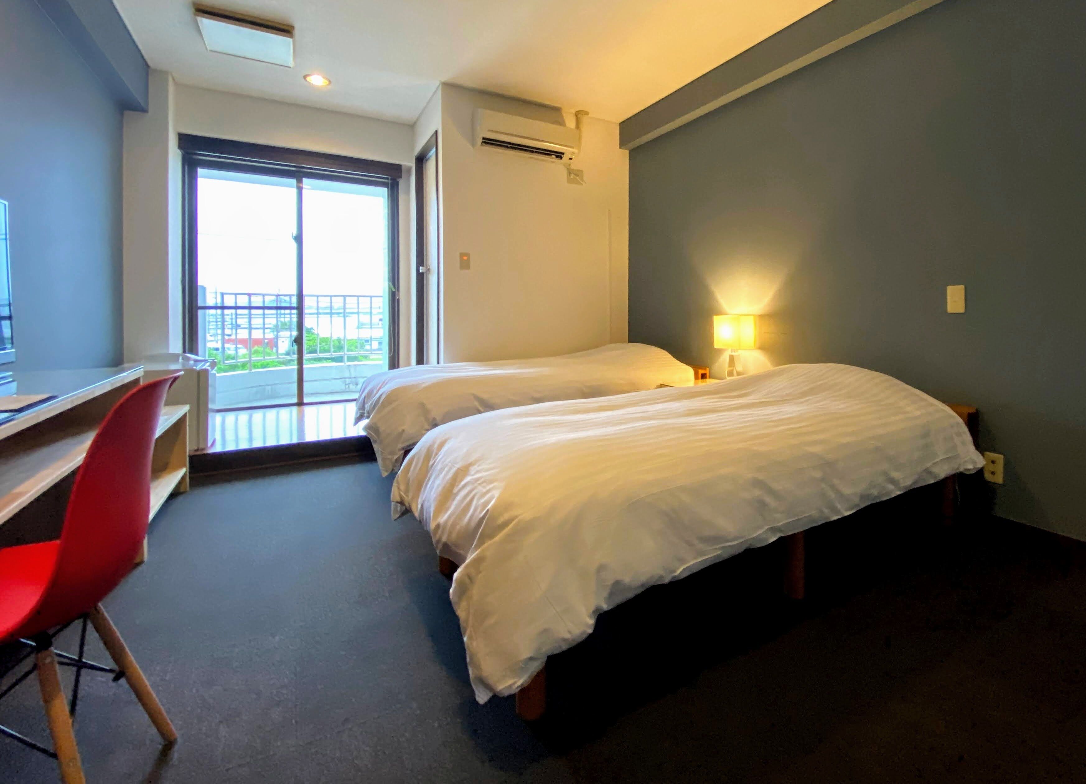 standard twin room | desk, free wifi, bed sheets