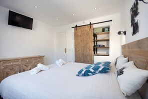 3 soverom, strykejern/-brett, wi-fi og sengetøy