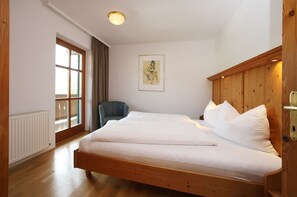 Iron/ironing board, free cots/infant beds, free WiFi, bed sheets - Villa Agricola Kaprun (Kaprun)