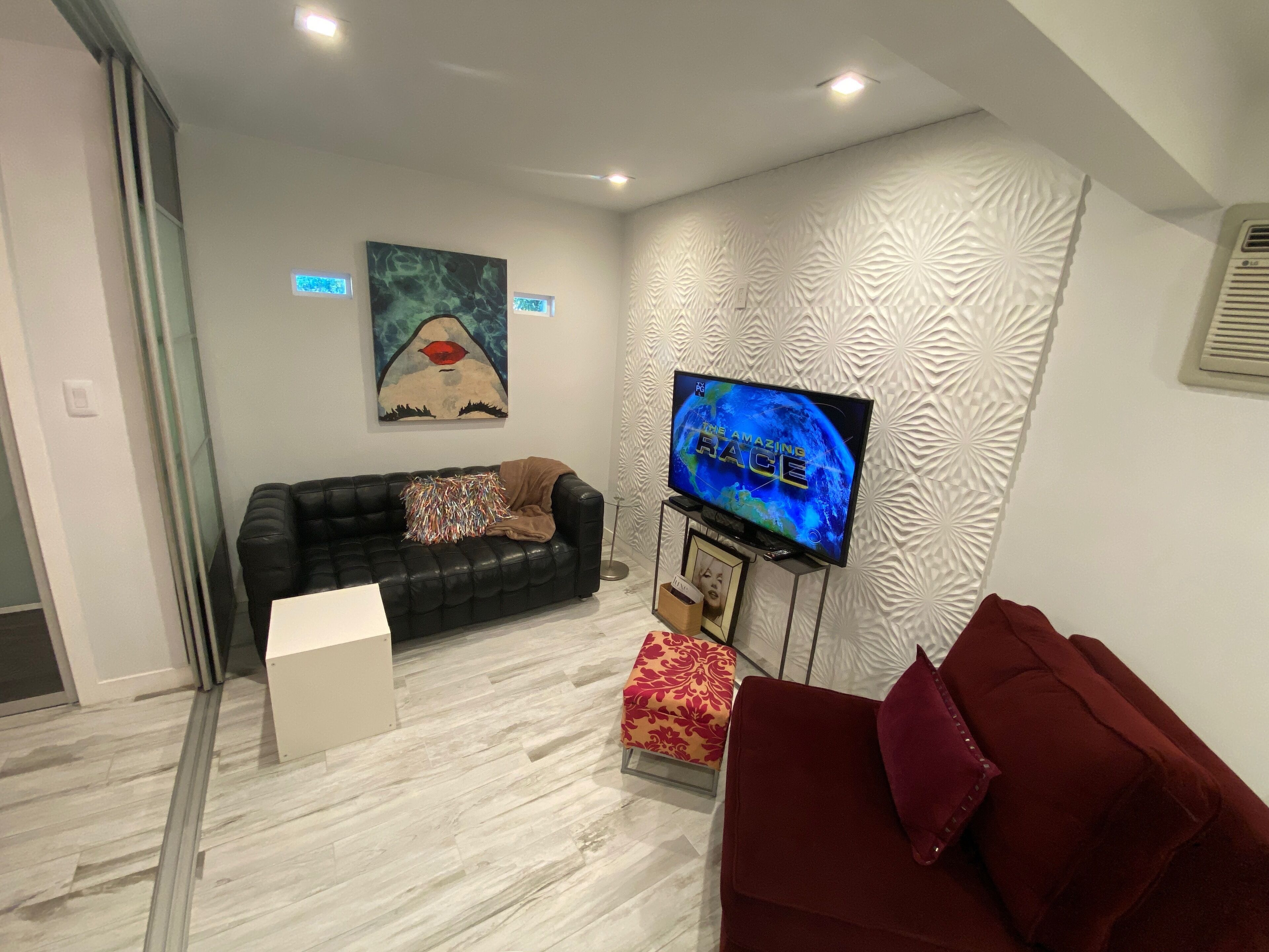 West Hollywood 1bed 1bath Modern Studio Unit 115 P Nt  30days Min/ 60days Max - West Hollywood, CA