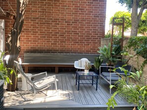 Terrace/patio - West Hollywood 1bed 1bath modern studio unit 115 p nt  30days min/ 60days max (West Hollywood)