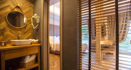 Adryades Luxury Apartments