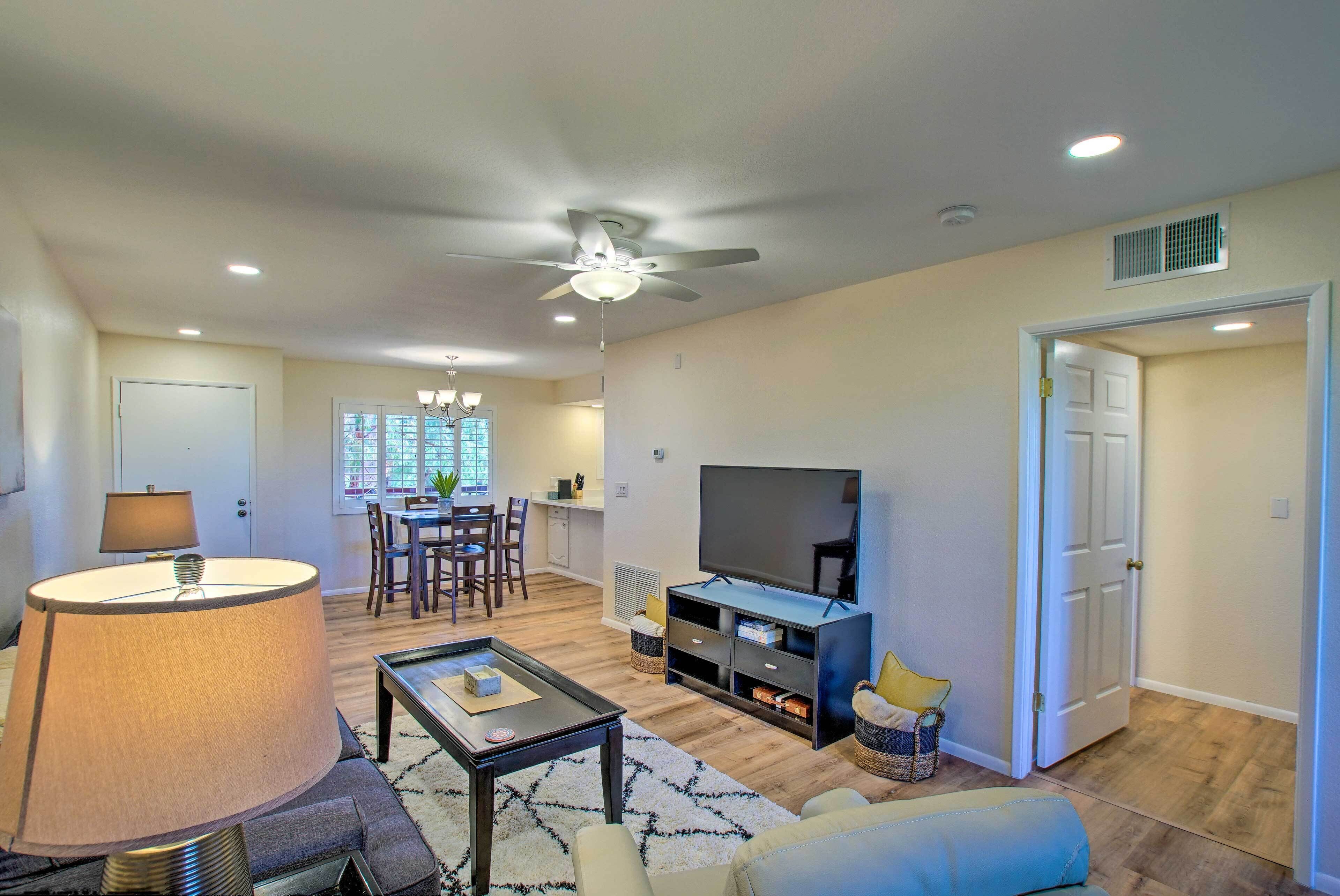 Modern Paradise Valley Condo w/ Golf Course View!
