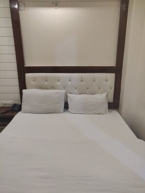 Room - Hotel Tashkent Deluxe (New Delhi)