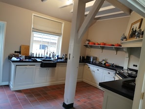 Fridge, microwave, oven, stovetop - The nicest farmhouse in Holland! [no Russians for the time being] (Epse)