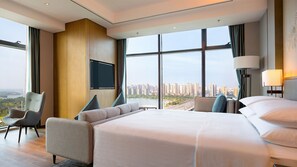 Ropa de cama de alta calidad y minibar 