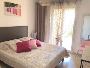 2 camere, ferro/asse da stiro, accesso a Internet, lenzuola