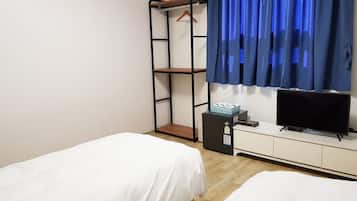 Twin Room | Room amenity