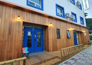 Front of property - Bluemoon Guest House - Hostel (Taebaek)