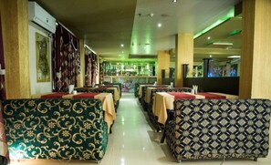 Bar (in der Unterkunft)