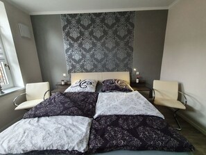 1 Schlafzimmer, Bügeleisen/Bügelbrett, Reisekinderbett, kostenloses WLAN