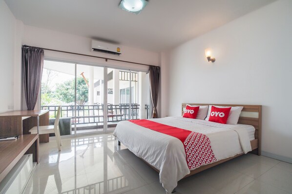 Superior Double Room | Desk, free WiFi, bed sheets