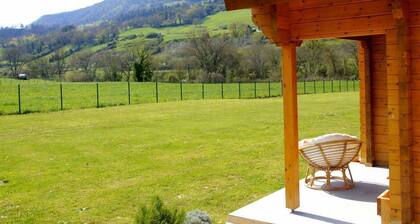 4. Satia Berri log cabin