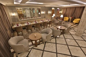 تناول الطعام