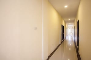 Hallway - OYO 2361 Hotel Winston (Medan)