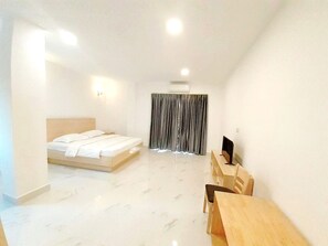 Studio – comfort | Allergitestet sengetøy, safe på rommet, skrivebord og wi-fi (inkludert)