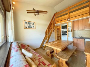 Interior - Comfort Duplex for 4 in Les Menuires, 50m from slopes, baby-friendly (Les Menuires)